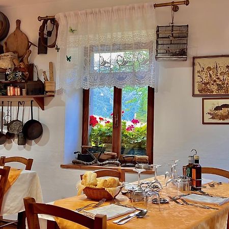 Albergo Piani Di Luzza Forni Avoltri Bagian luar foto