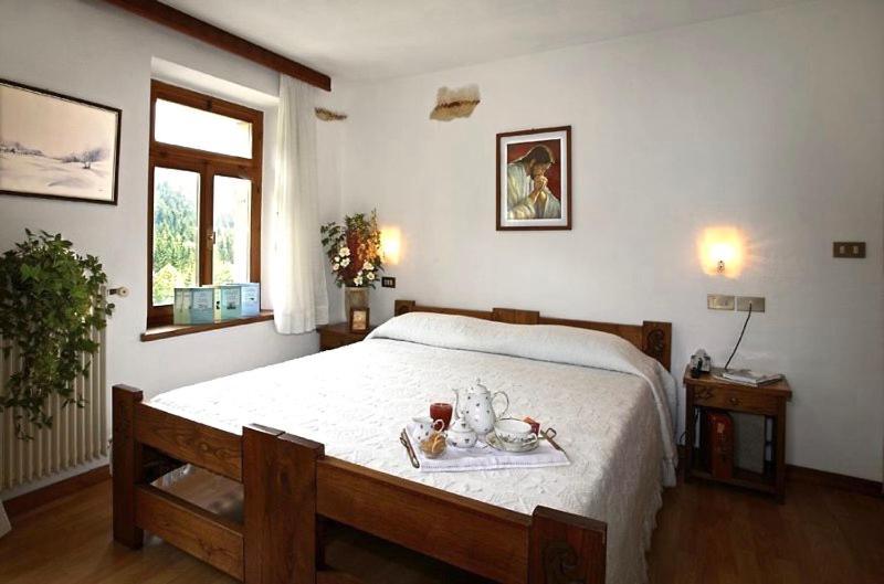 Albergo Piani Di Luzza Forni Avoltri Bagian luar foto