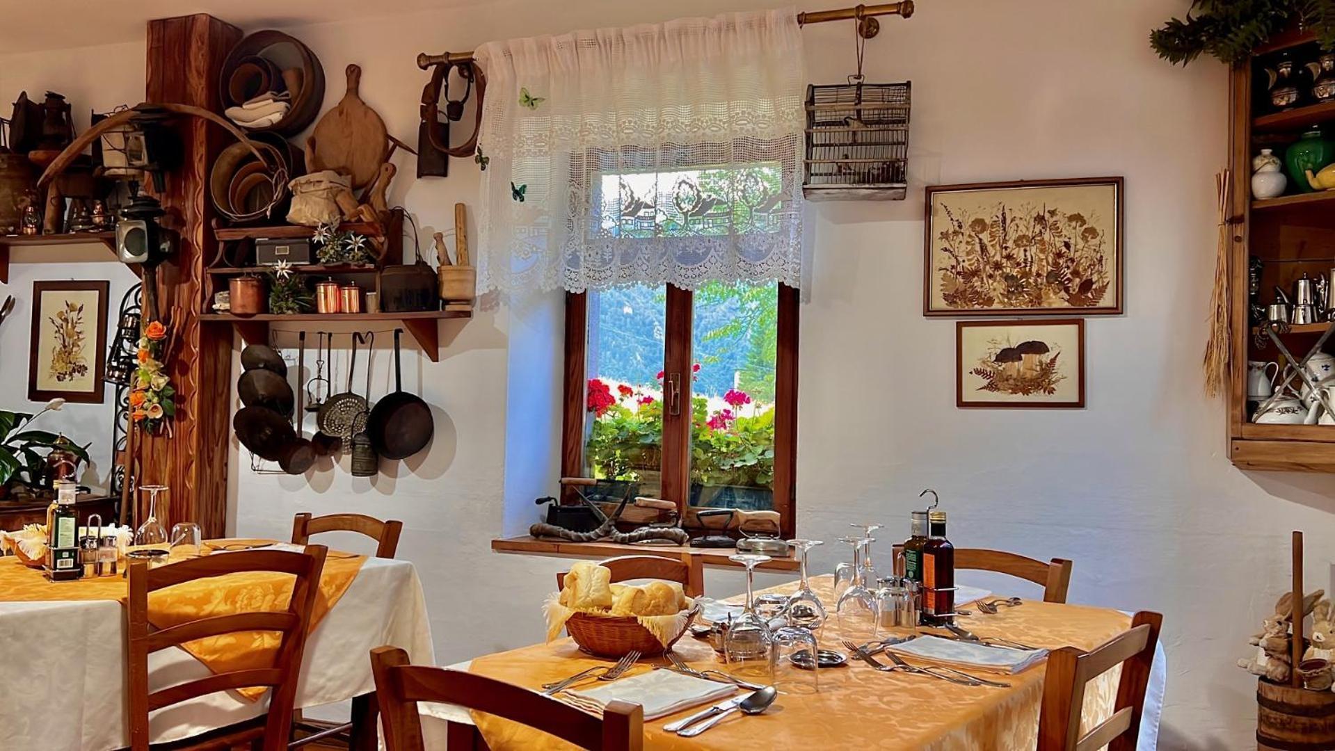 Albergo Piani Di Luzza Forni Avoltri Bagian luar foto